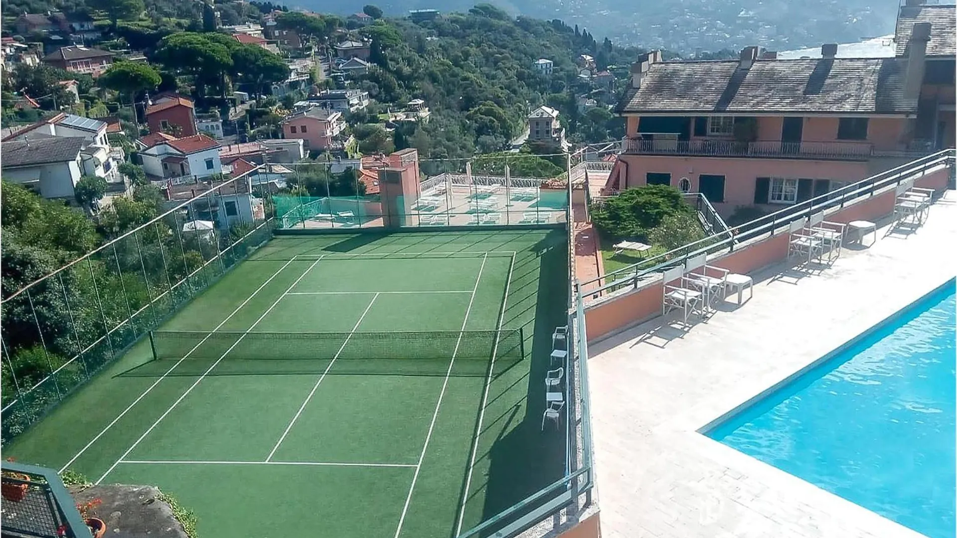 1 Bedroom Stunning Home In Rapallo 0*,